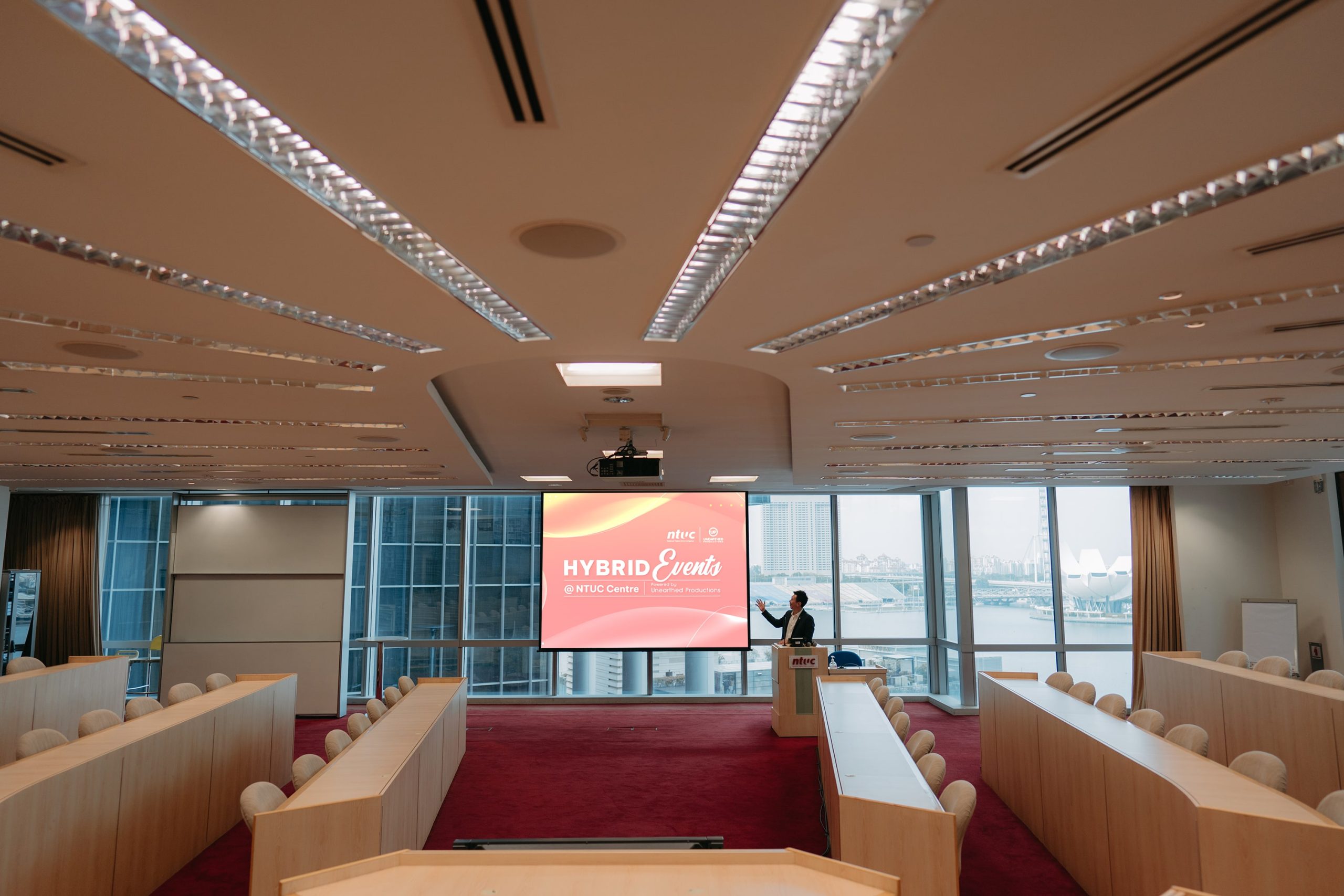 Seminar Room - Workshop with projector screen