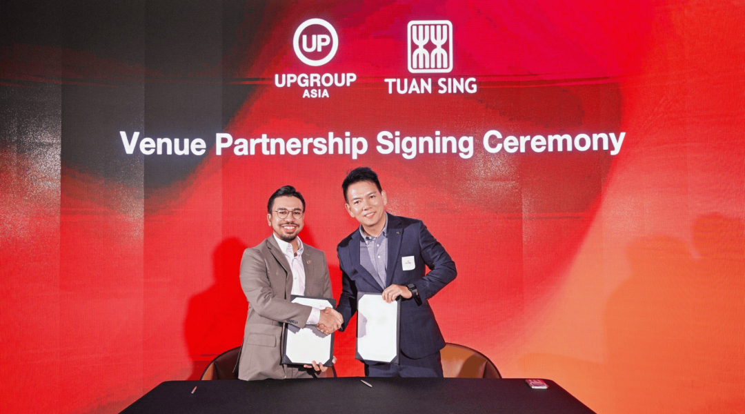 Adam Piperdy, CEO of UPGroup Asia, and Lim Guan Kiang, Vice President, Hospitality, of Tuan Sing Holdings Limited, during the Venue Partnership Signing Ceremony.